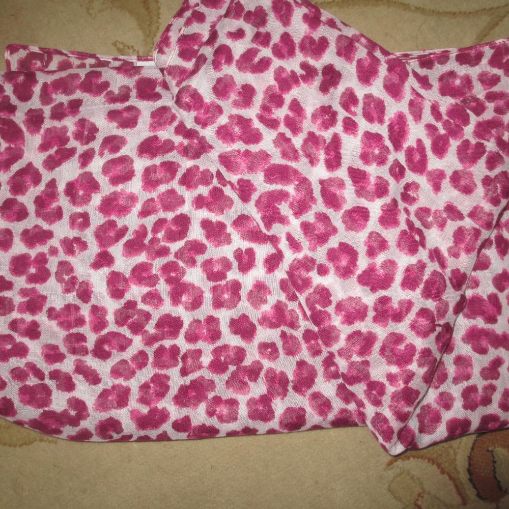 Brand new Shawl stole pink shawl with leopard print Size 60"x 40" 100% wool